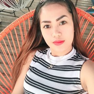 Meet your Posher, Ella miguela